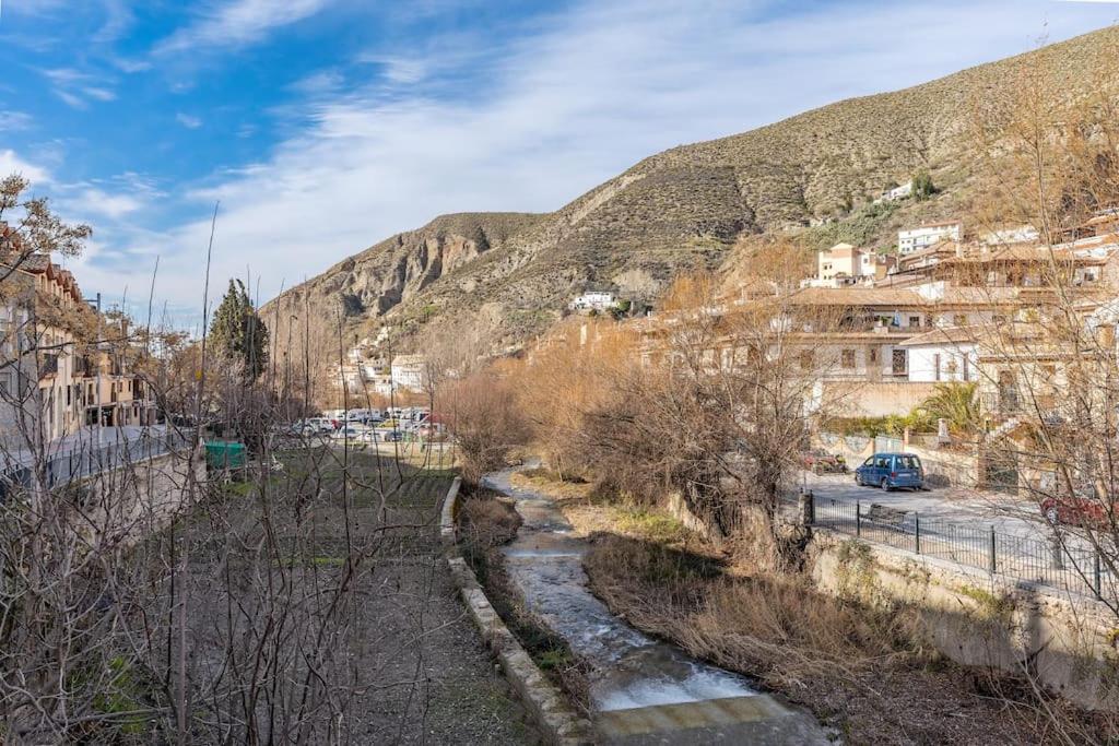 Bonito Apartamento En Monachil Pueblo Luaran gambar